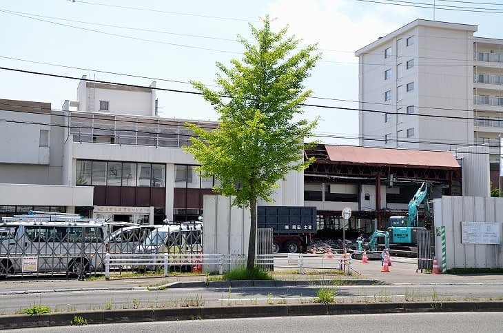 函館市亀田福祉センター前